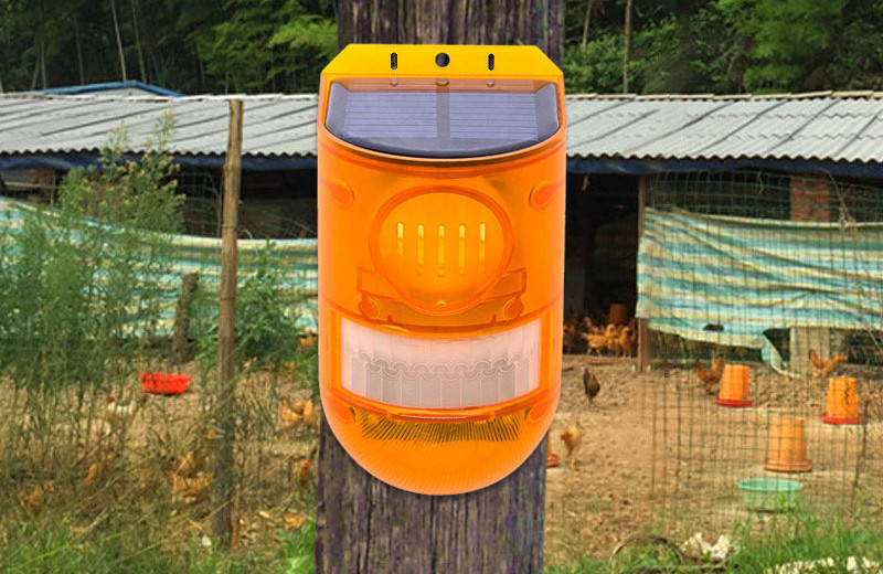 Solar-Powered Animal Repellent with Alarm - Effective Outdoor Animal Control