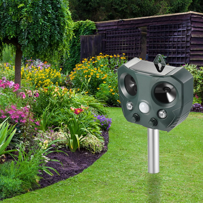 Solar-Powered Ultrasonic Pest Repeller - Effective Animal Control for Garden Protection
