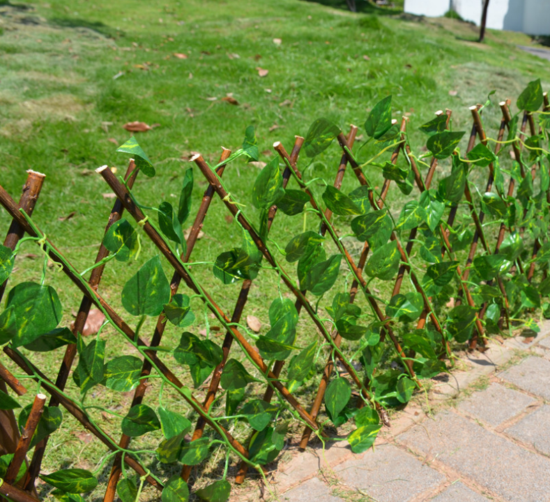Expandable Ivy Garden Fence – Artificial Privacy Screen for Outdoor Spaces and Patios