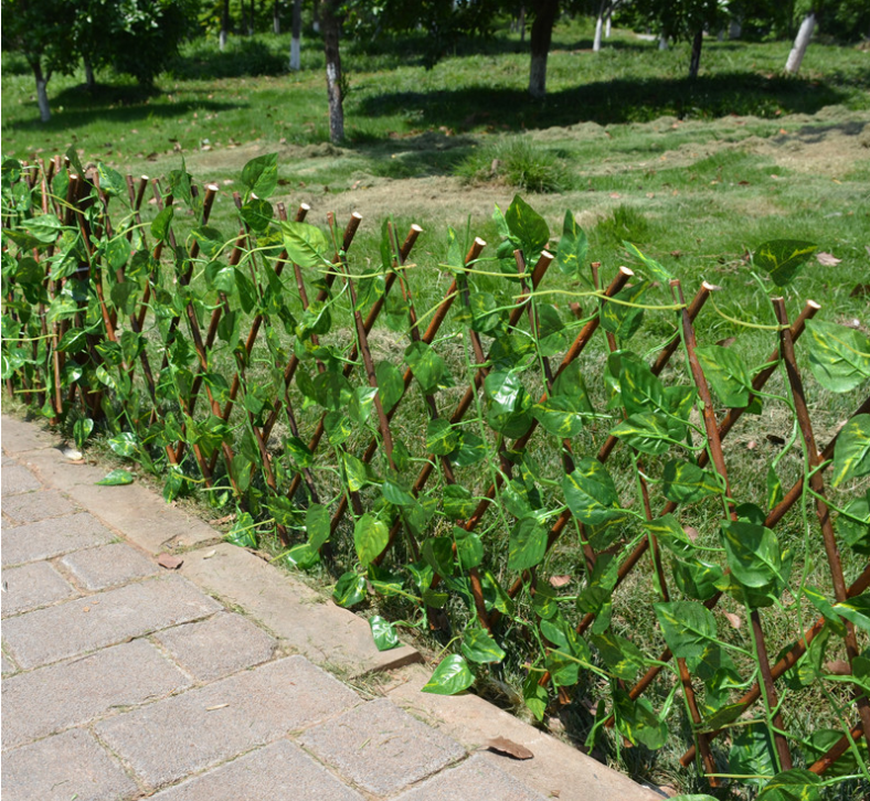 Expandable Ivy Garden Fence – Artificial Privacy Screen for Outdoor Spaces and Patios