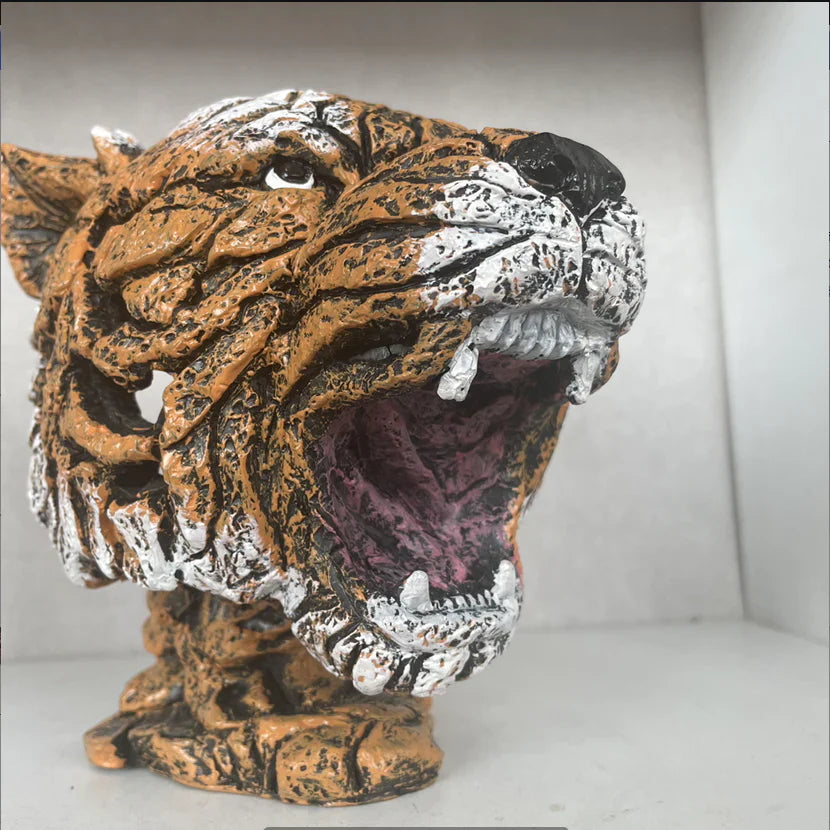 Realistic Gorilla Resin Sculpture – Unique Decorative Figure for Home or Office