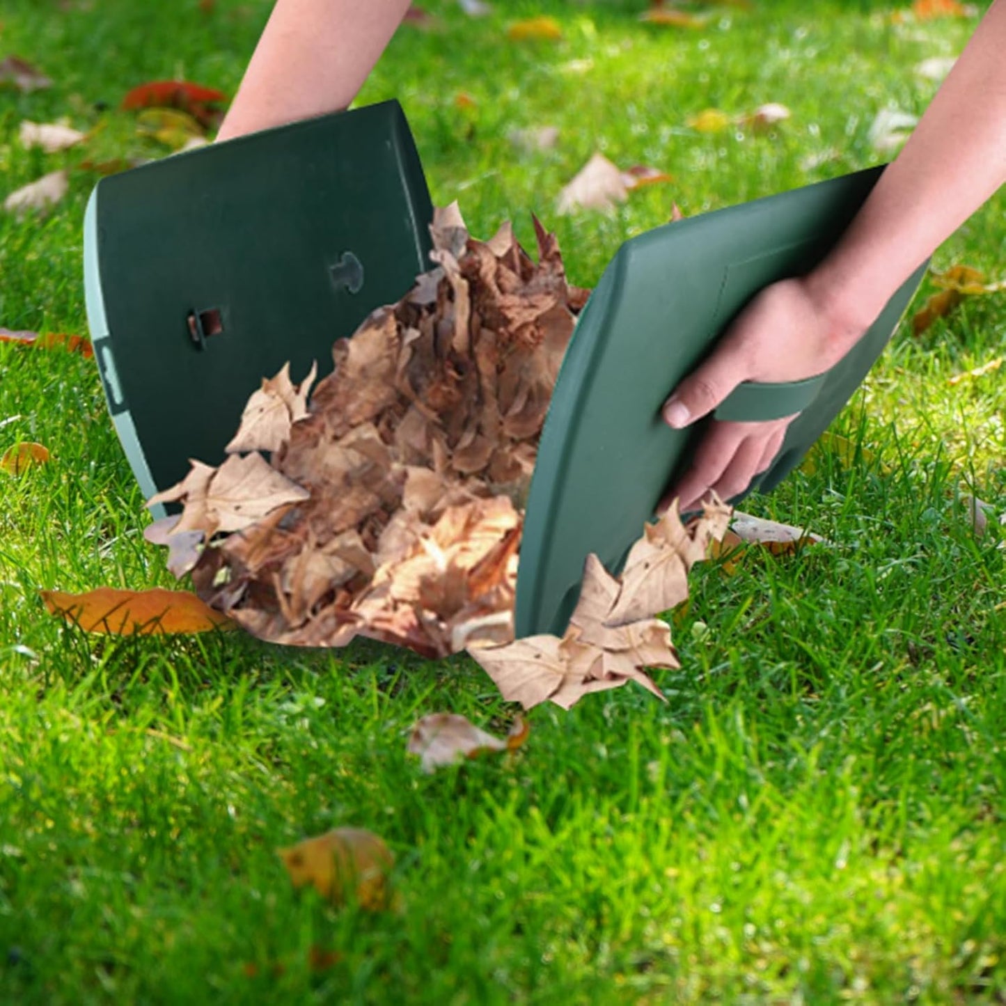 Ergonomic Garden Waste Collectors – Efficient Tool for Grass, Leaves, and Yard Cleanup