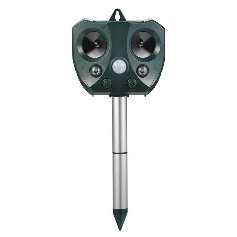 Solar-Powered Ultrasonic Pest Repeller - Effective Animal Control for Garden Protection