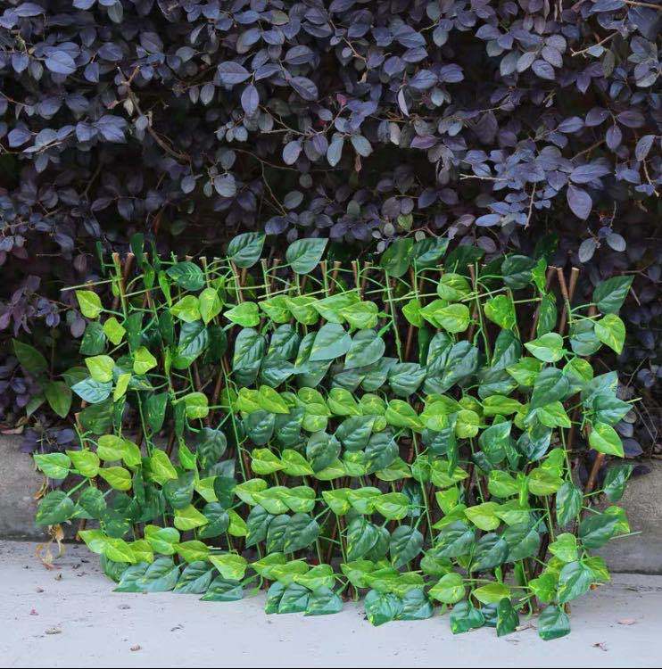 Expandable Ivy Garden Fence – Artificial Privacy Screen for Outdoor Spaces and Patios