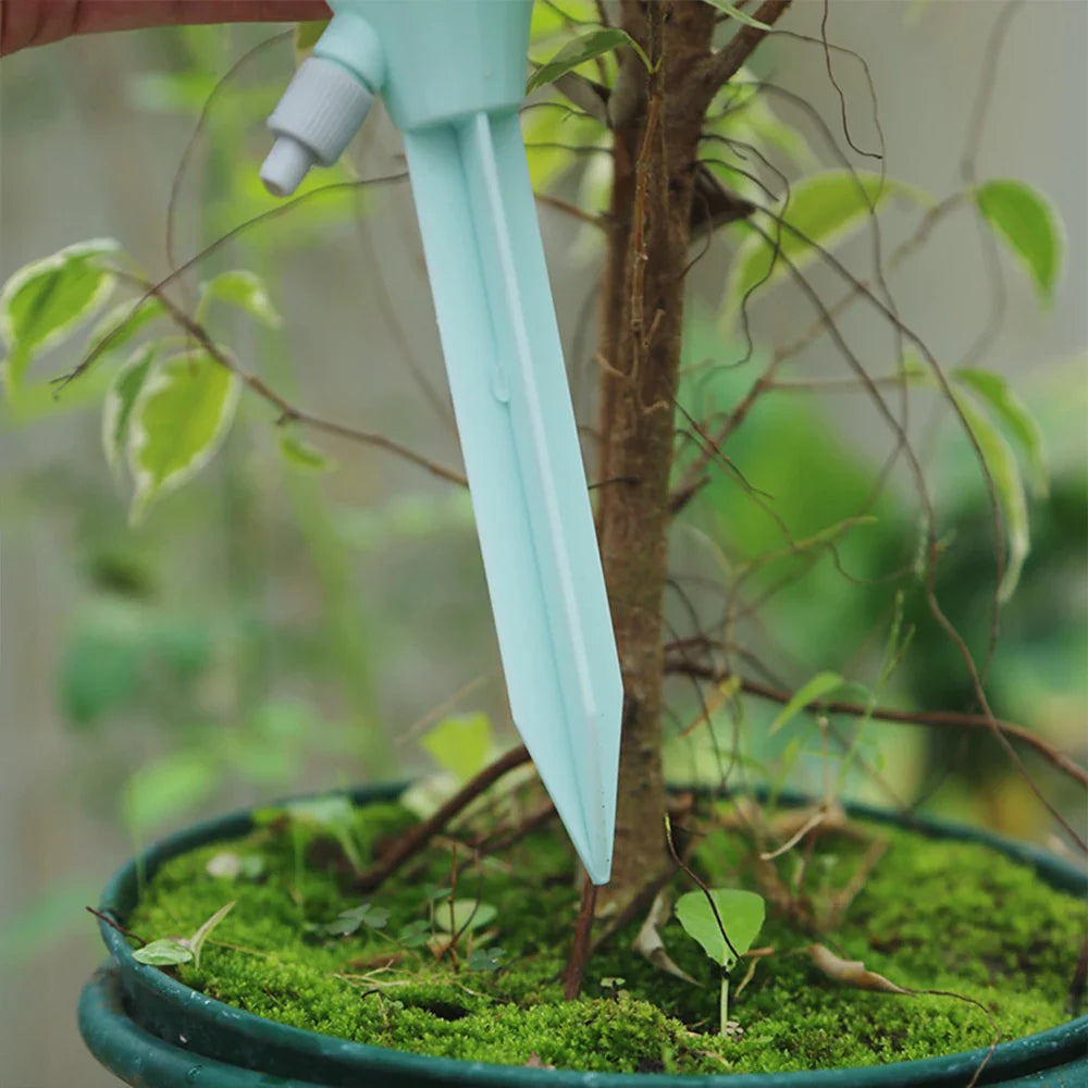 Self-Watering Plant System – Automatic Drip Irrigator with Bottle Attachment for Easy Care