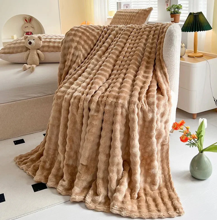 Plush Bubble-Texture Fleece Blanket