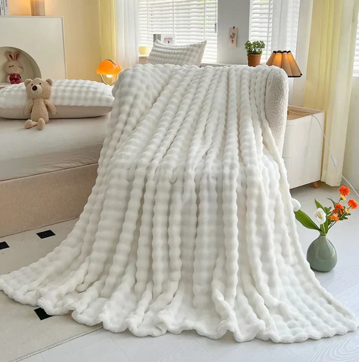 Plush Bubble-Texture Fleece Blanket