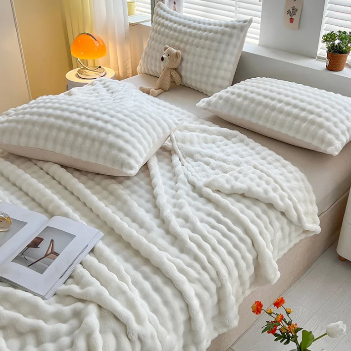 Plush Bubble-Texture Fleece Blanket