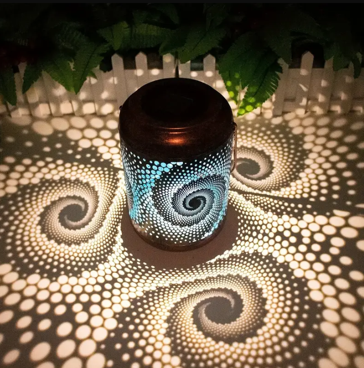 Artistic Solar Lantern – Mesmerizing Light Patterns for Outdoor Ambiance