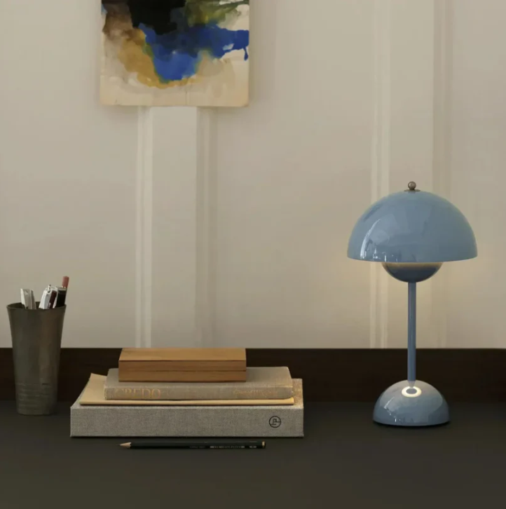Modern Elegant Touch Desk Lamp