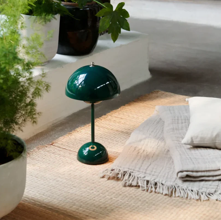 Modern Elegant Touch Desk Lamp