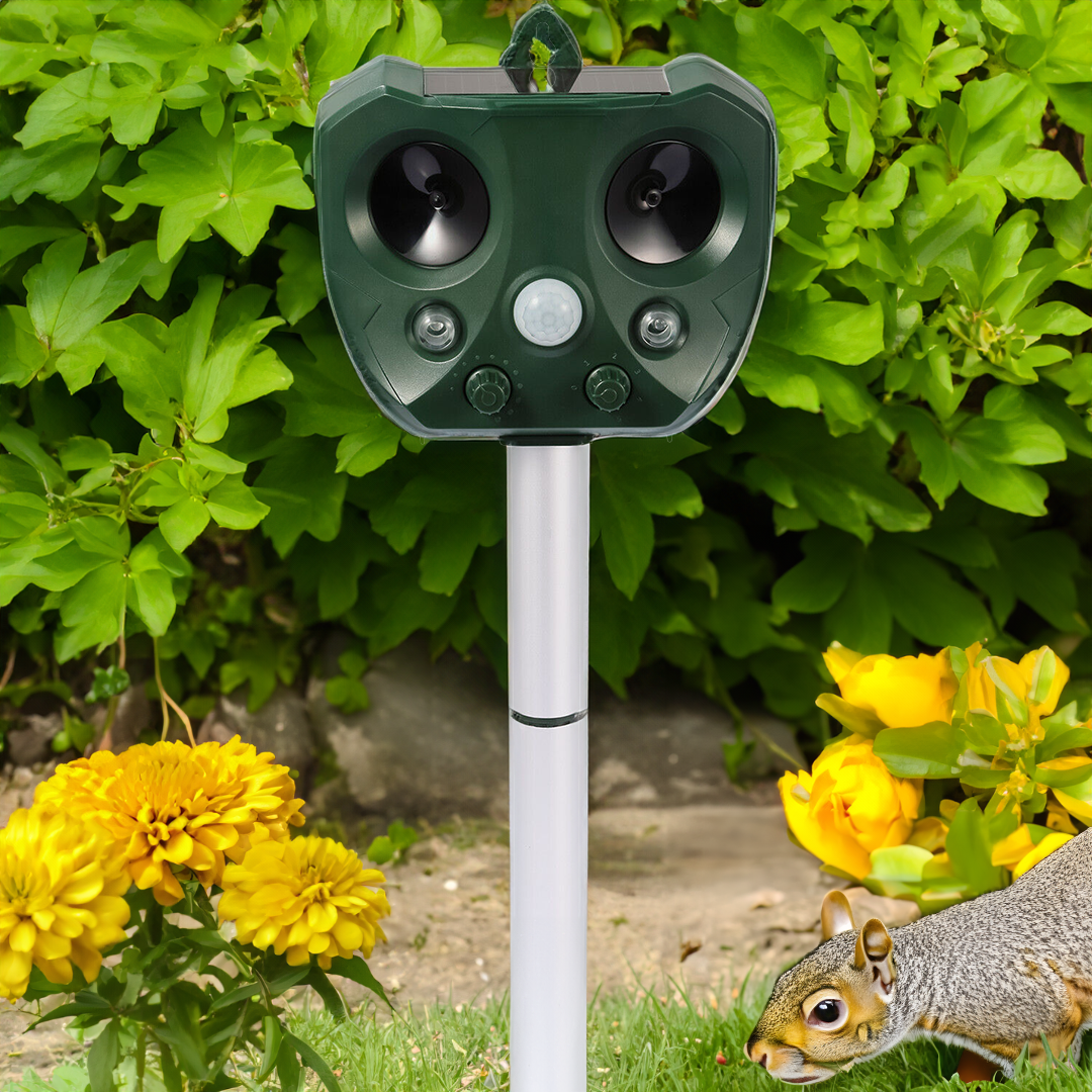 Solar-Powered Ultrasonic Pest Repeller - Effective Animal Control for Garden Protection
