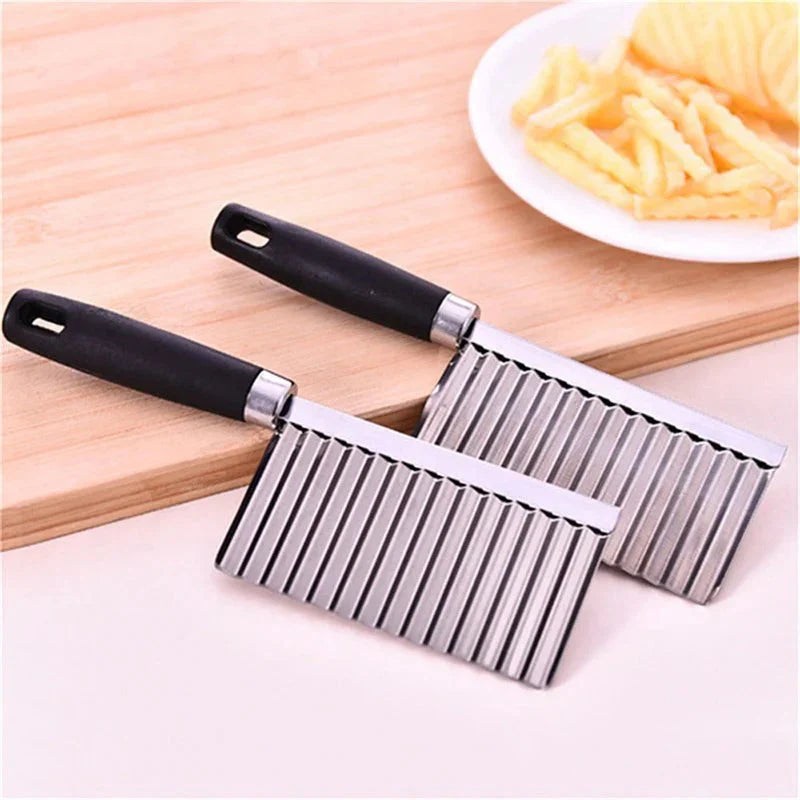 Crinkle Cutter - Stainless Steel Serrated Knife