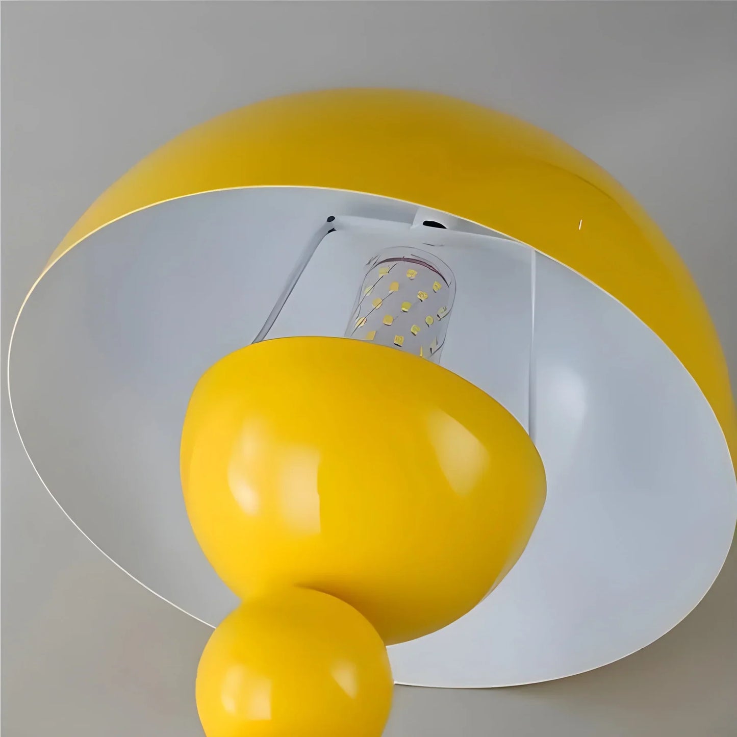 Modern Geometric Table Lamp - Stylish Scandinavian Design with Colorful Base