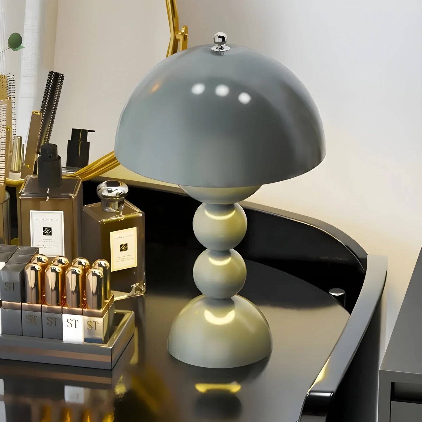 Modern Geometric Table Lamp - Stylish Scandinavian Design with Colorful Base