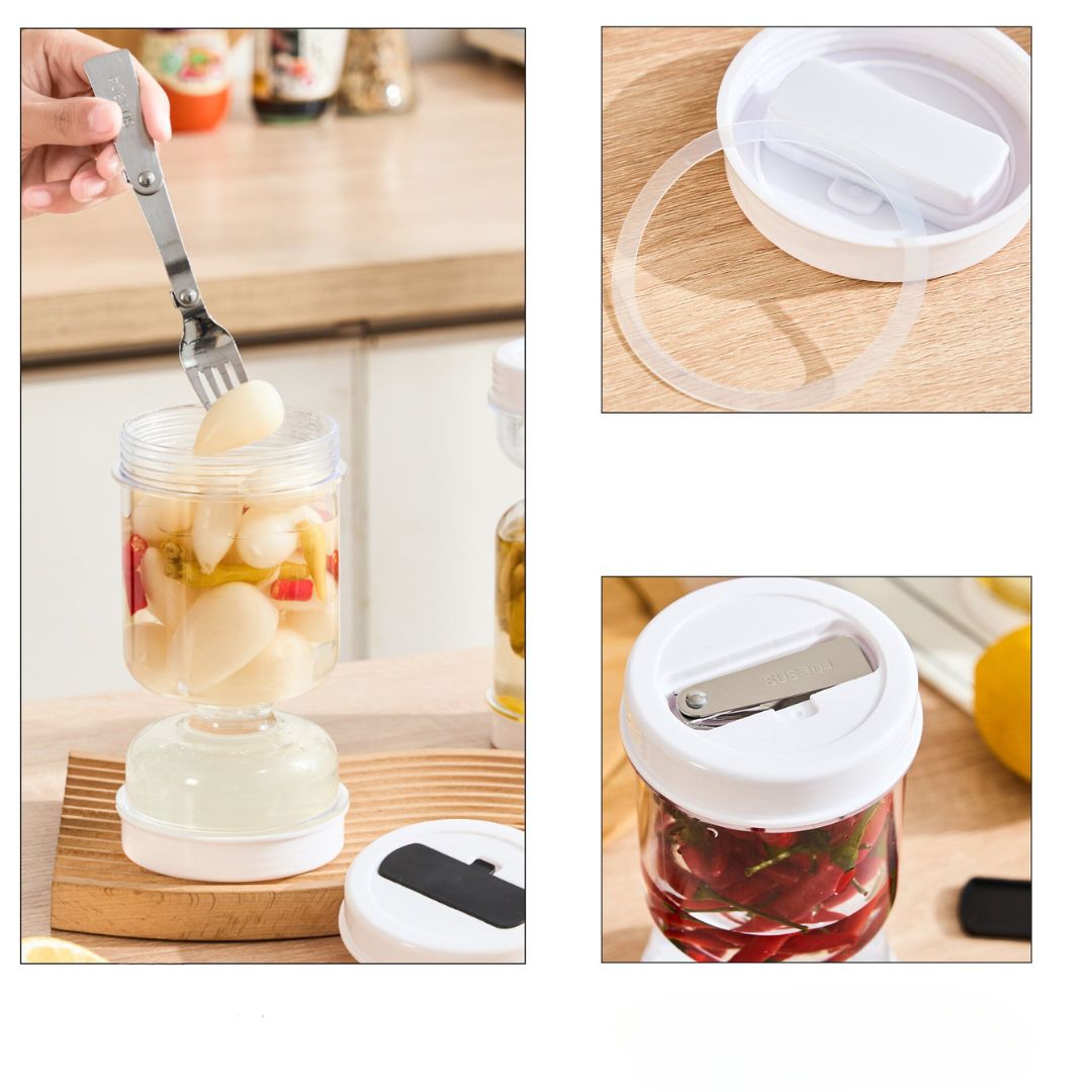 Mason Jar With Built-In Water Strainer