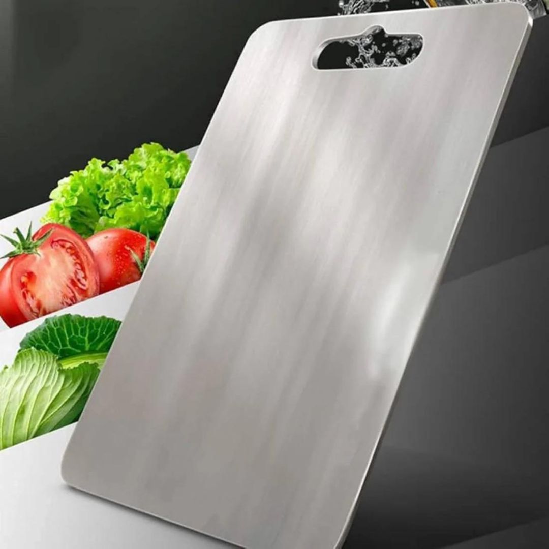 TitanBoard – Premium Titanium Cutting Surface