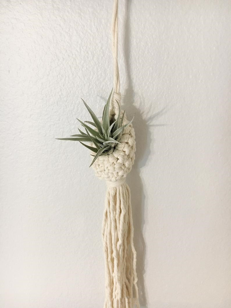 Boho Chic Handmade Macramé Plant Hanger - Decorative Suspension for Indoor Plants