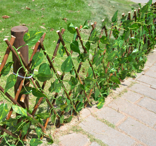 Expandable Ivy Garden Fence – Artificial Privacy Screen for Outdoor Spaces and Patios
