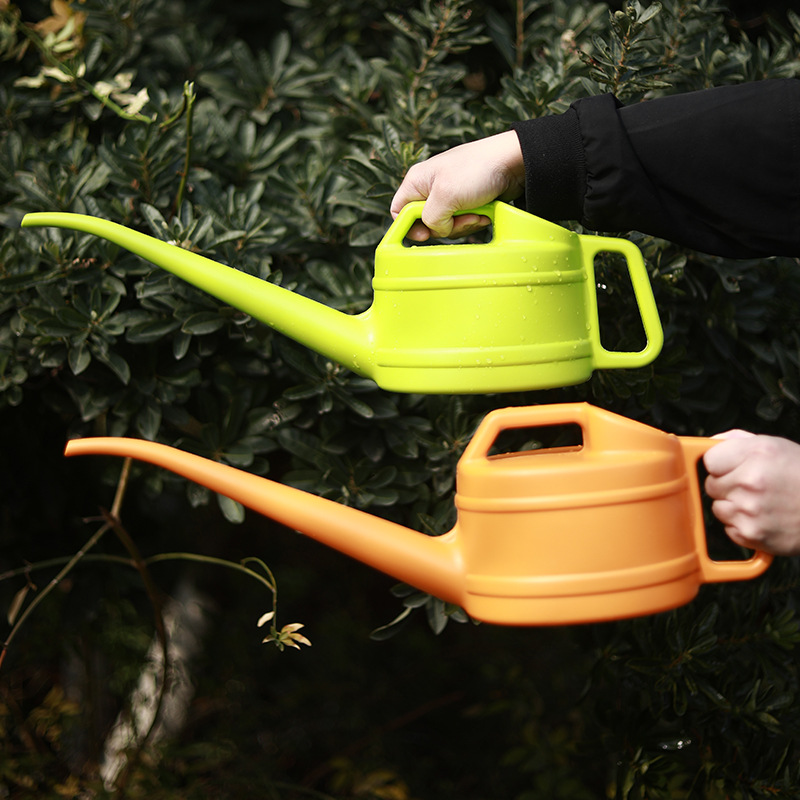 Long-Spout Watering Can – Effortless and Precise Watering Solution for Plants