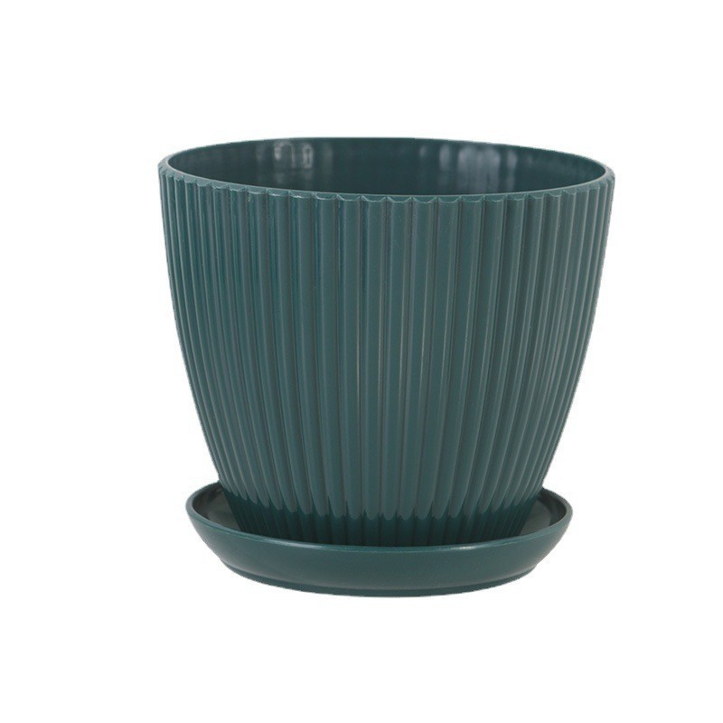 Sturdy Plastic Flower Pot with Grooved Design and Saucer - Durable Planter for Plants