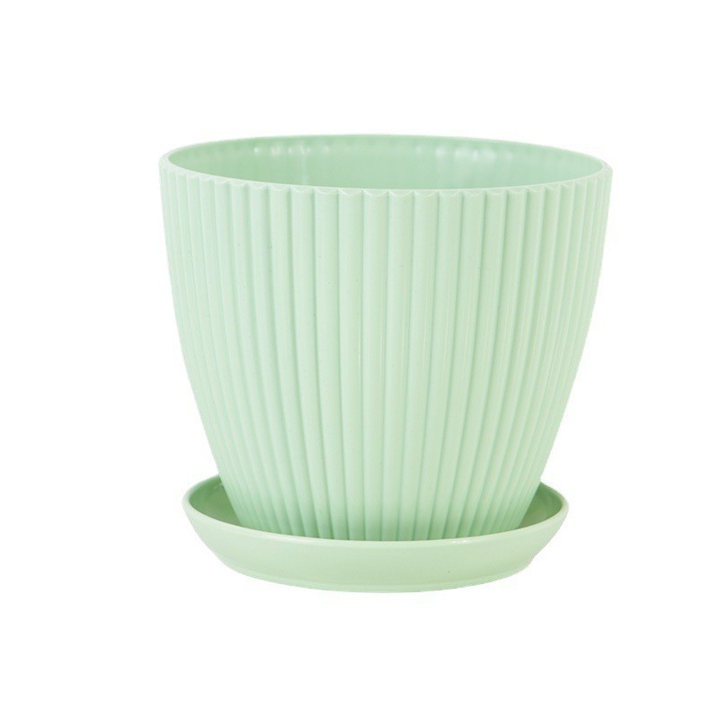 Sturdy Plastic Flower Pot with Grooved Design and Saucer - Durable Planter for Plants