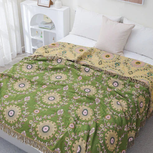Reversible Nordic-Inspired Bird Pattern Blanket
