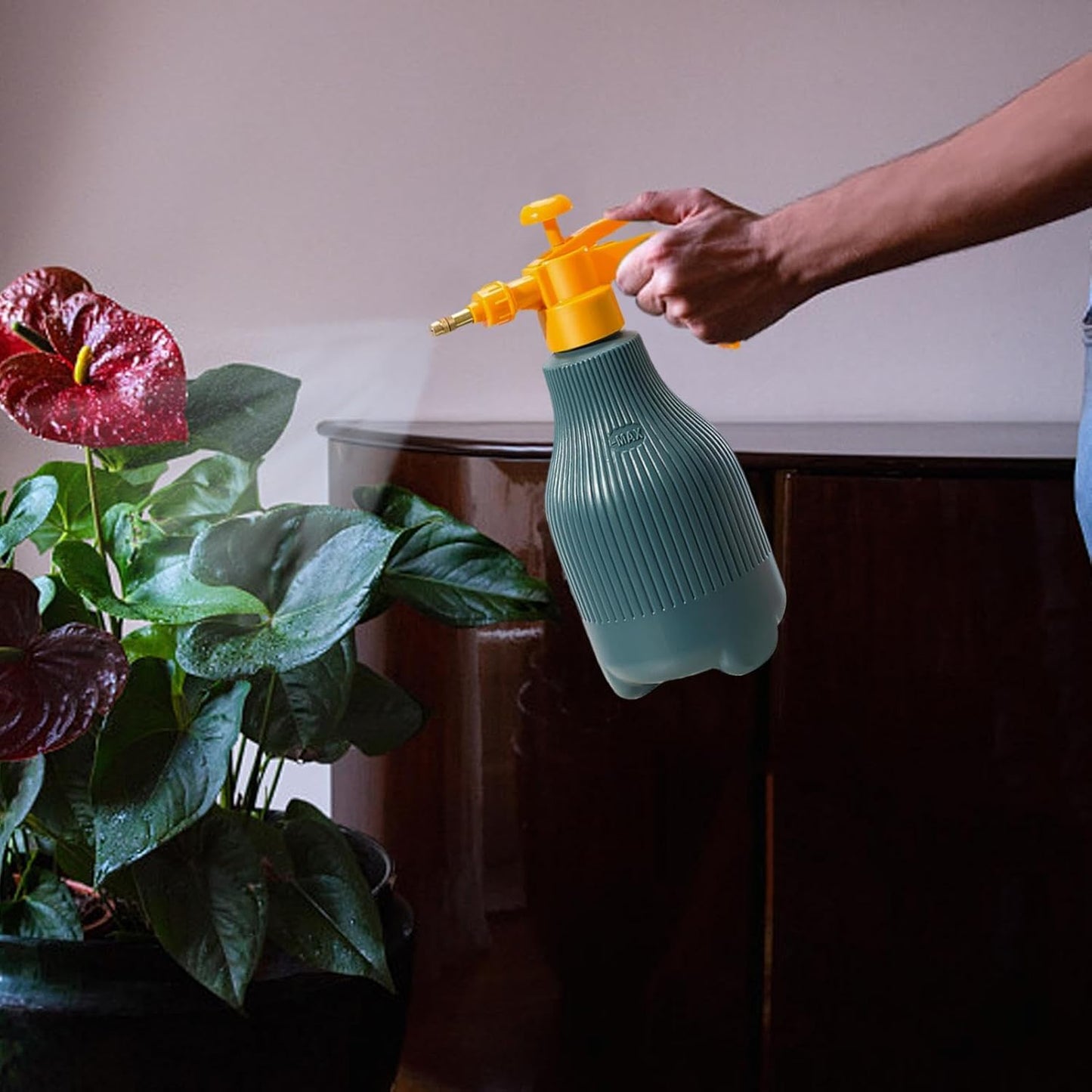 Nordic Pressure Spray Bottle - Efficient Plant Watering with Pump Action