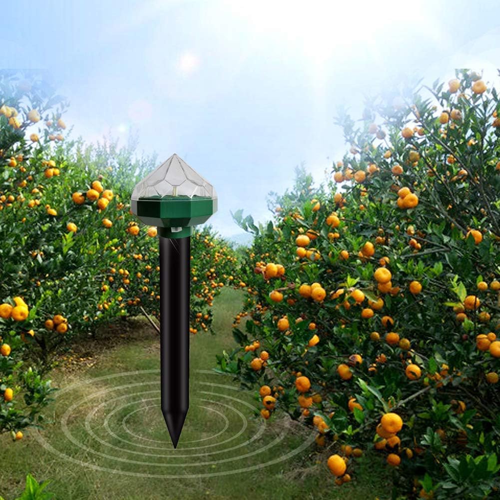 Solar-Powered Animal Repeller – Eco-Friendly Device for Garden & Yard Rodent Control