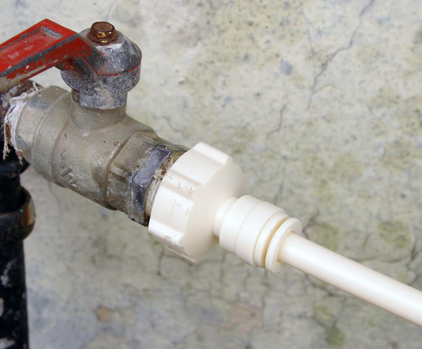 Garden Spray Irrigation System - Hose with Adjustable Nozzles for Cooling and Refreshing