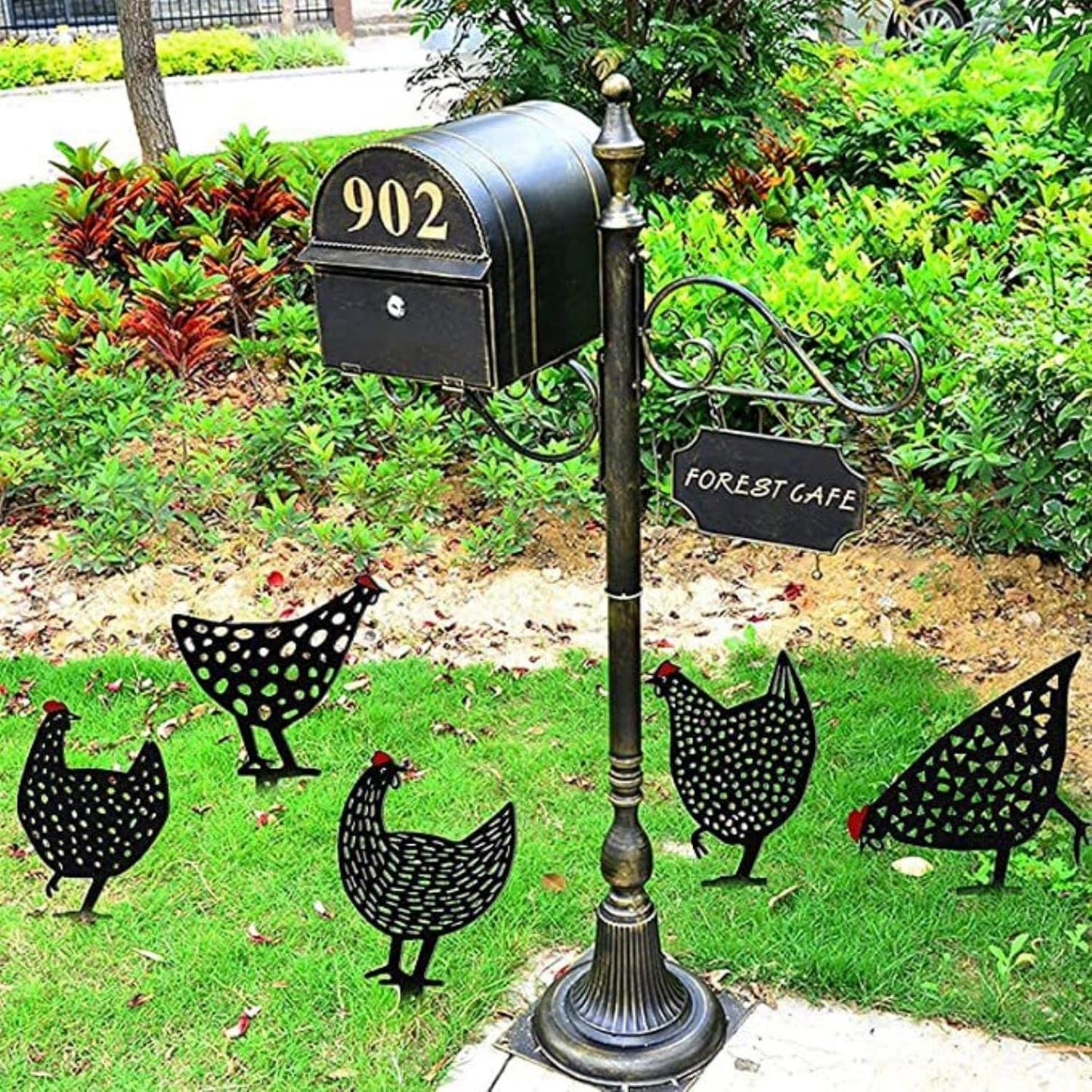 Decorative Metal Garden Chickens – Outdoor Garden Plug Statues for Lawn Decor