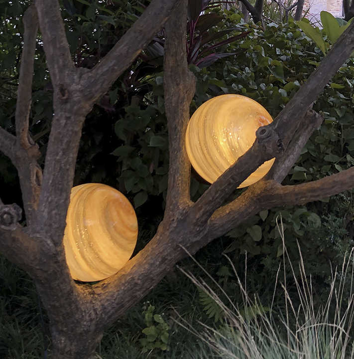 Solar LED Garden Globe Light – Weatherproof Outdoor Lighting for Lawn & Patio