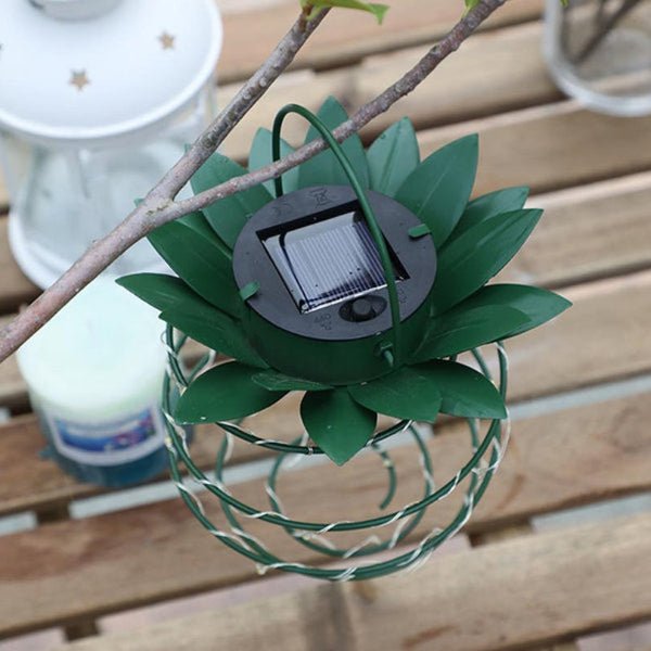 Solar Pineapple Garden Light | LED Outdoor Lantern