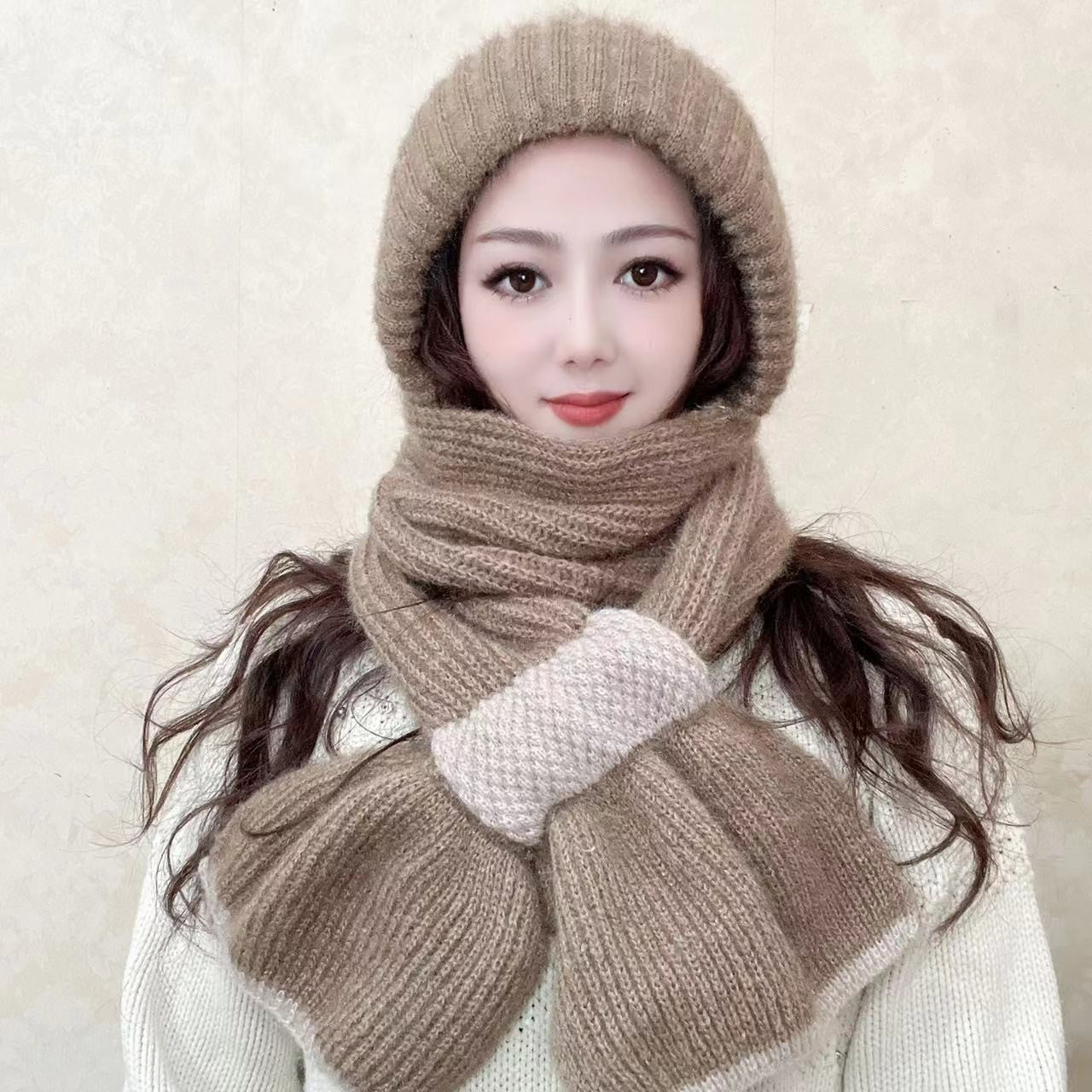 Cozy 2-in-1 Hooded Scarf