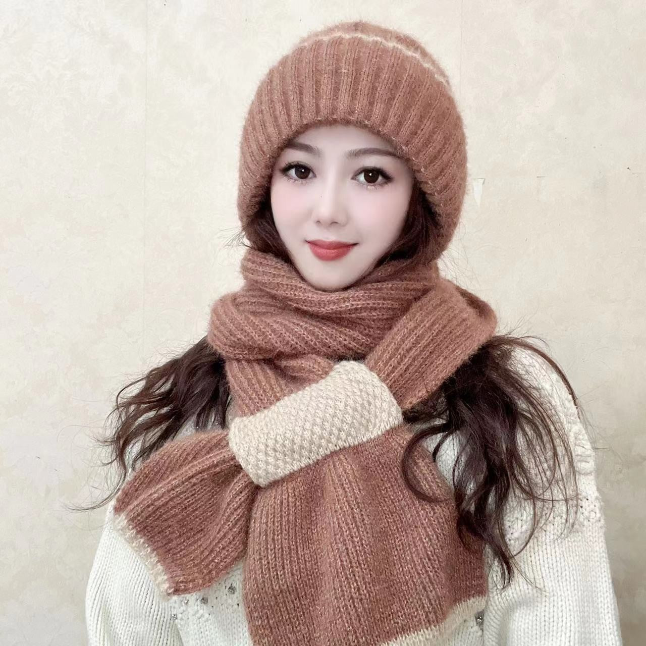 Cozy 2-in-1 Hooded Scarf