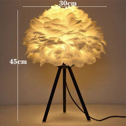 Elegant Feather Table Lamp