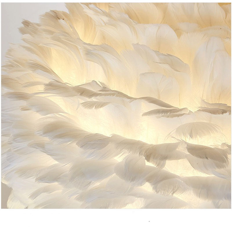 Elegant Feather Table Lamp