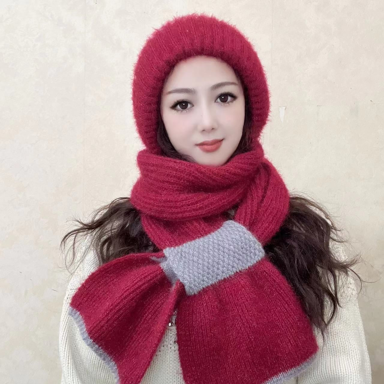 Cozy 2-in-1 Hooded Scarf