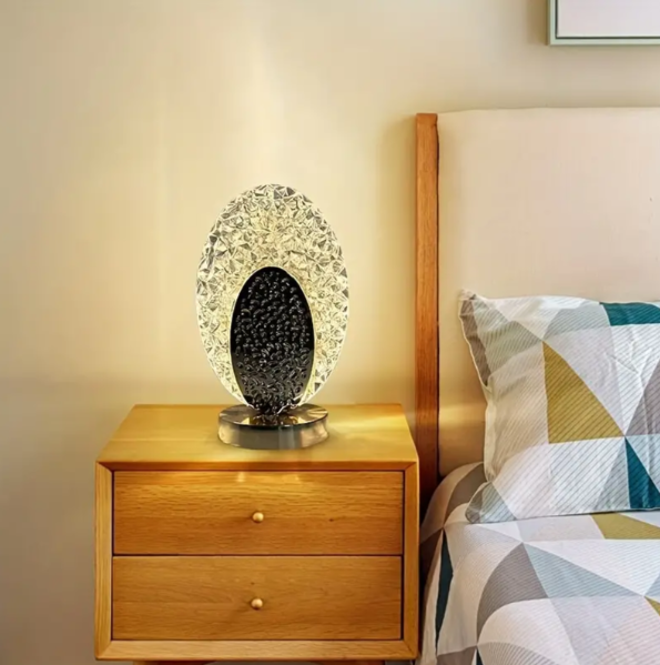 Chic Peacock-Design Table Lamp