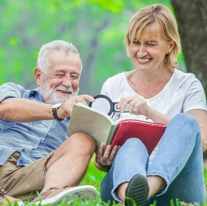 30X High-Power Magnifying Glass With LED Light For Seniors