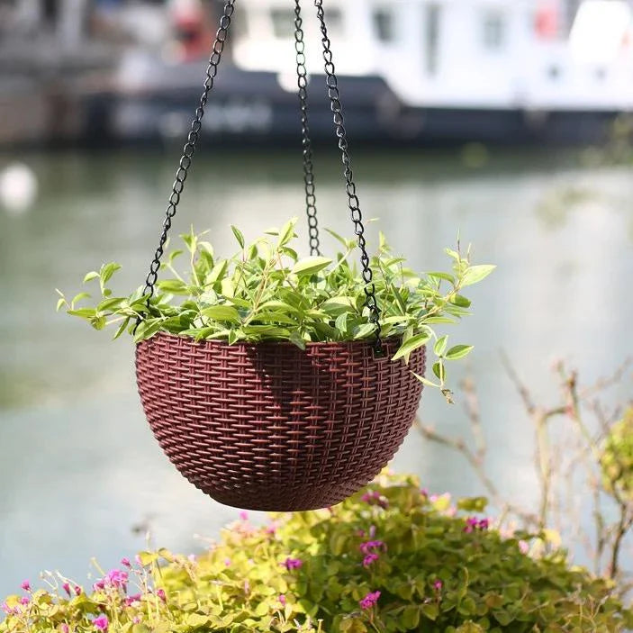 Woven Hanging Plant Basket with Chain - Perfect for Balcony and Garden Display