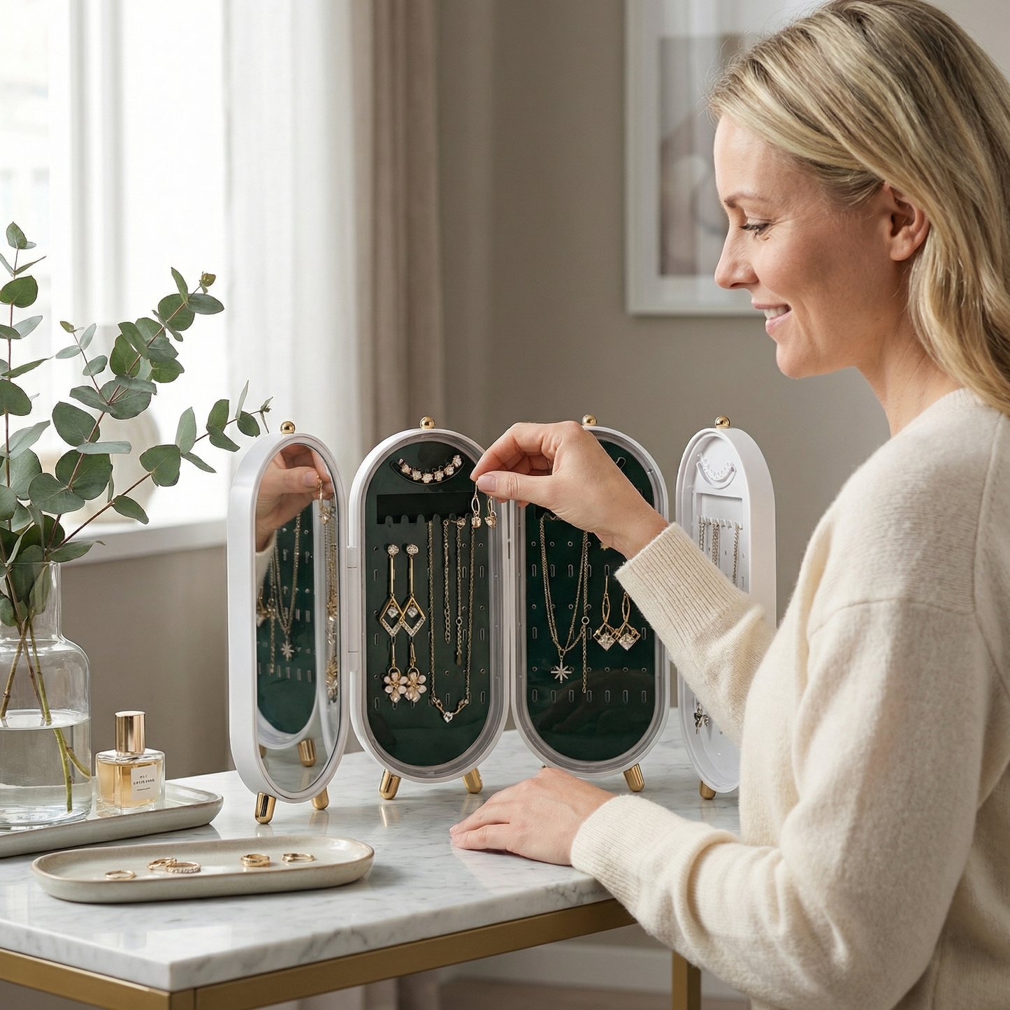 Elegant Jewelry Storage Box With Mirror